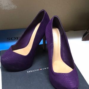 Deep purple snake print high heels